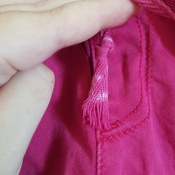 Maurices Raspberry Pink Cargo Capris - Picture 3 of 10